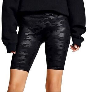 NWOT Spanx Faux Leather Biker Shorts in Matte Black Camo Compression XL